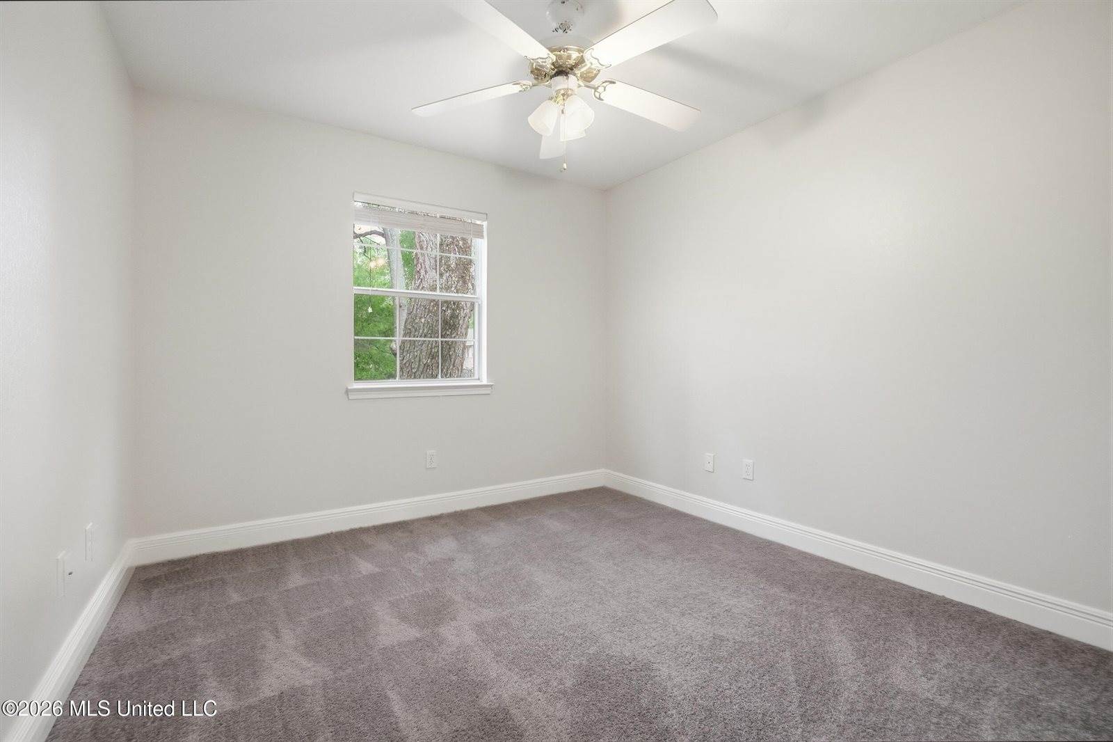 11047 Oakcrest Drive, D'Iberville, MS 39540