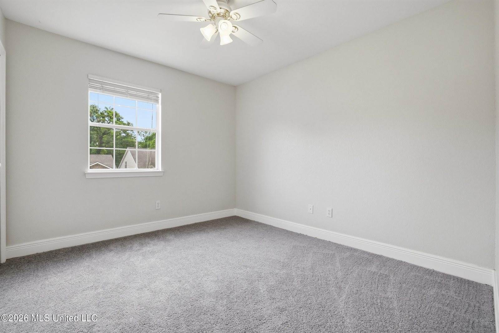 11047 Oakcrest Drive, D'Iberville, MS 39540