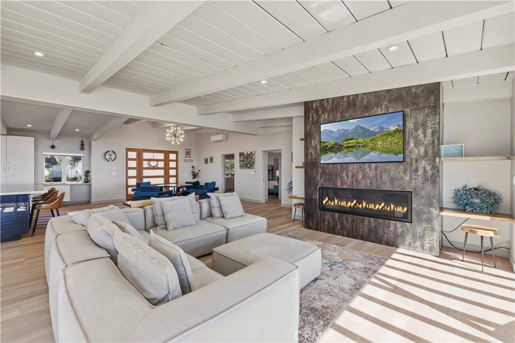186 North Kalorama, Ventura, CA 93001