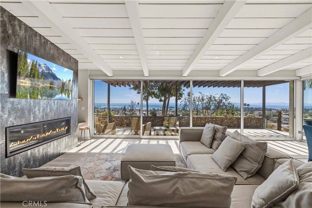 186 North Kalorama, Ventura, CA 93001