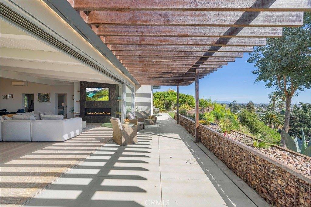 186 North Kalorama, Ventura, CA 93001