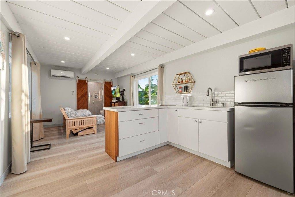 186 North Kalorama, Ventura, CA 93001