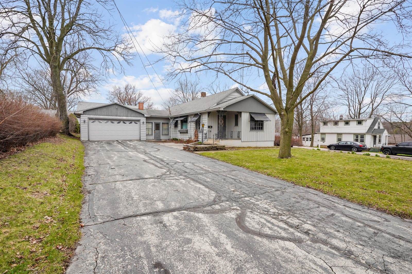 2844 Cozy Acres Rd, Mount Pleasant, WI 53406