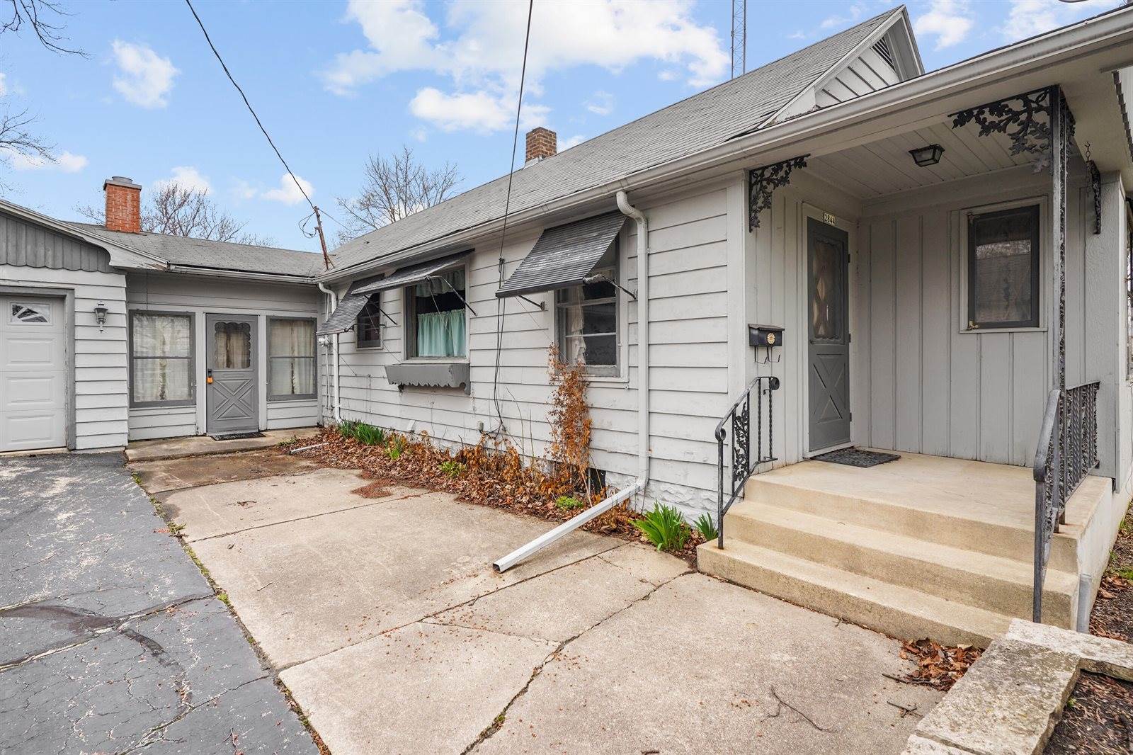 2844 Cozy Acres Rd, Mount Pleasant, WI 53406