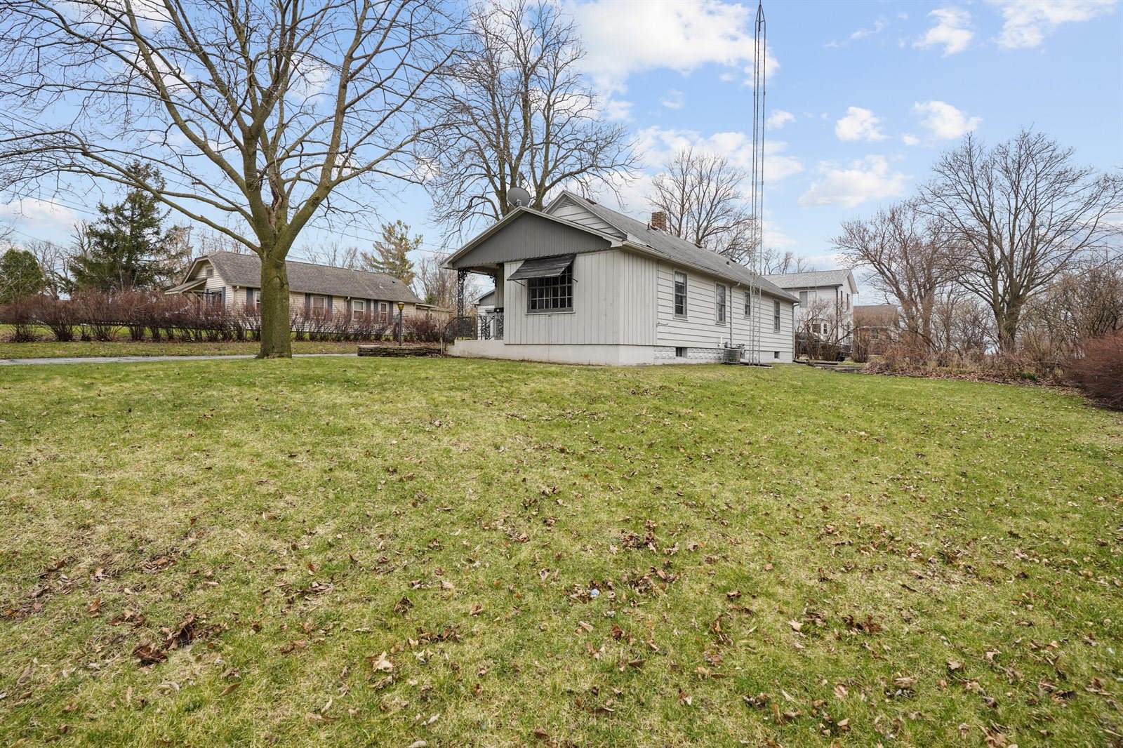 2844 Cozy Acres Rd, Mount Pleasant, WI 53406
