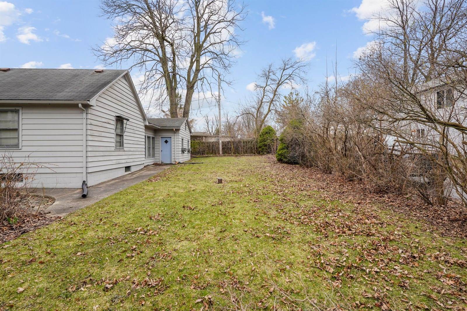 2844 Cozy Acres Rd, Mount Pleasant, WI 53406