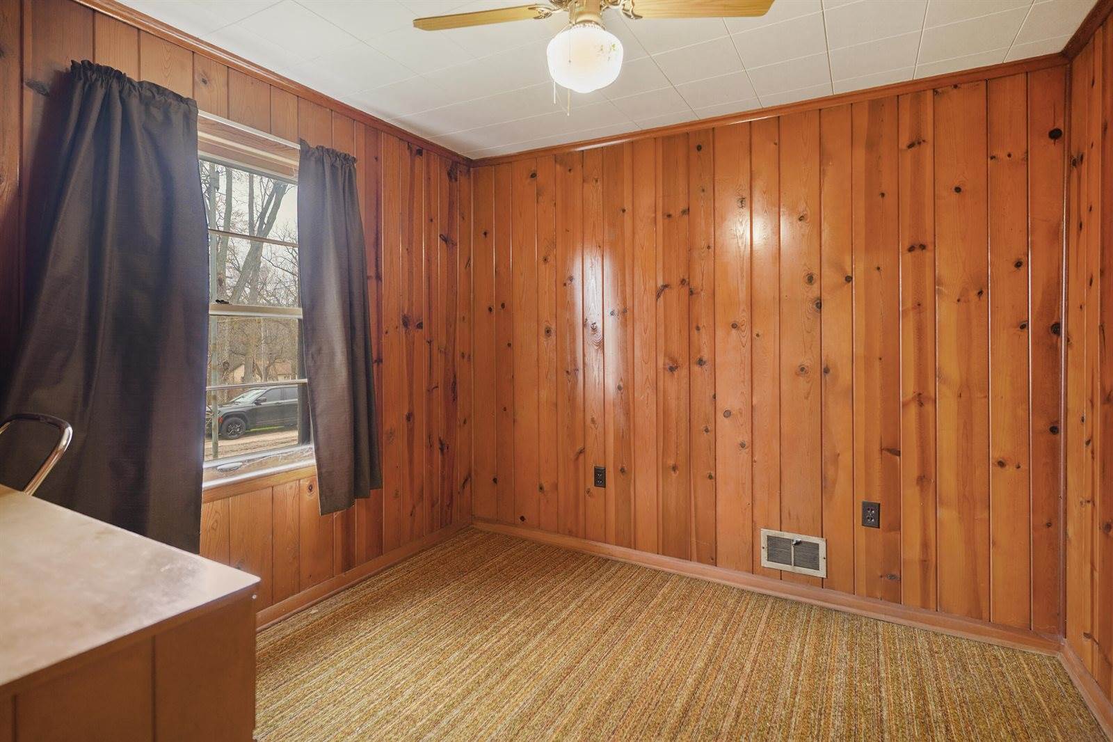 2844 Cozy Acres Rd, Mount Pleasant, WI 53406