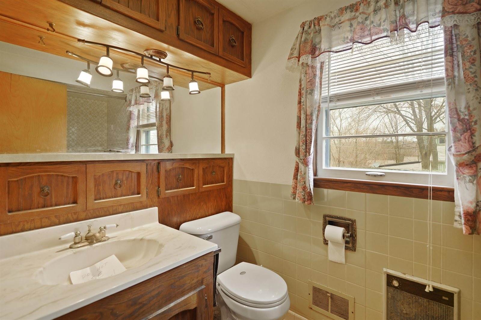 2844 Cozy Acres Rd, Mount Pleasant, WI 53406
