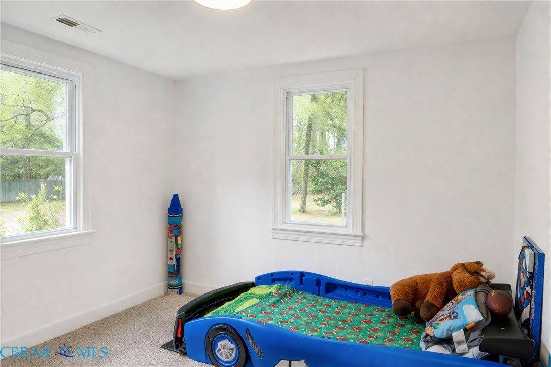 633 Fitchetts Wharf Road, Mathews, VA 23109