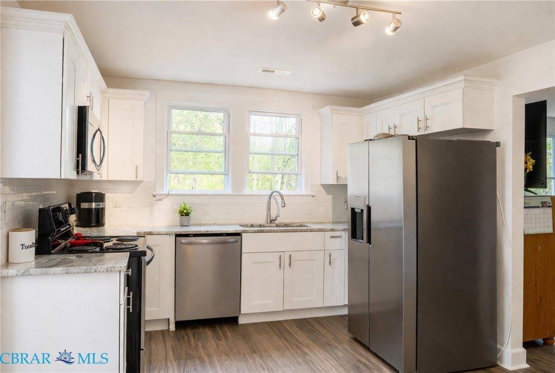 633 Fitchetts Wharf Road, Mathews, VA 23109