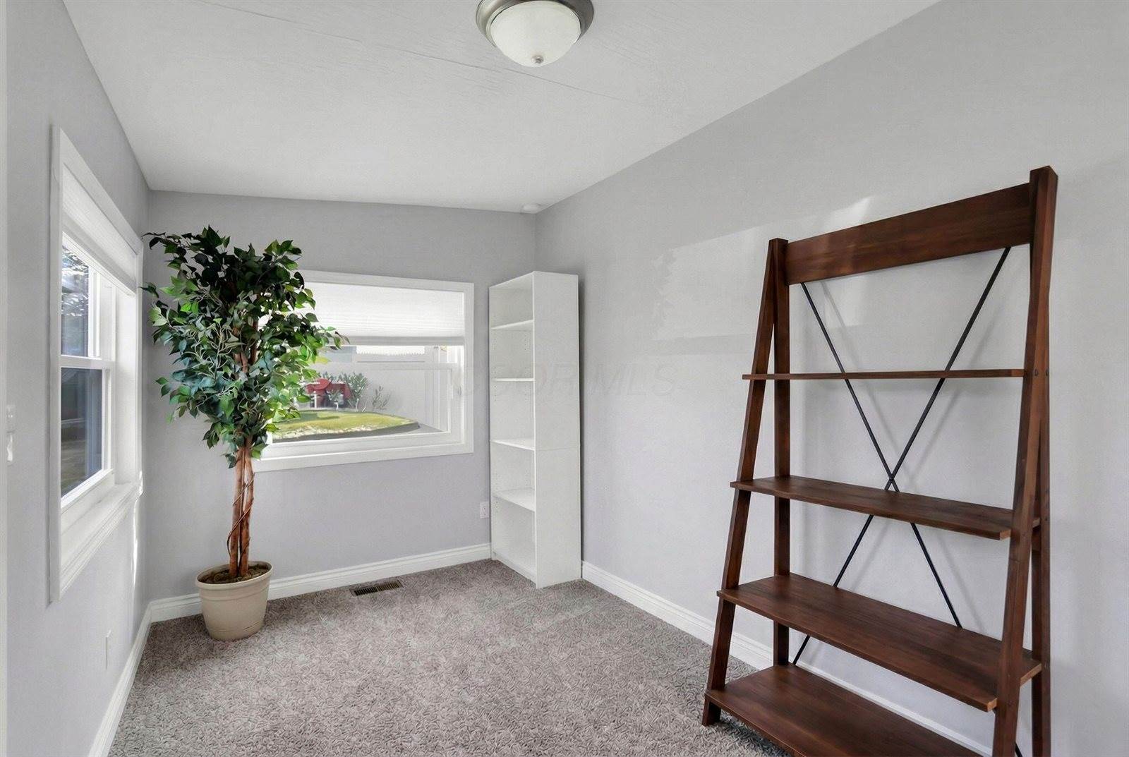 24 Maple Avenue, Thornville, OH 43076