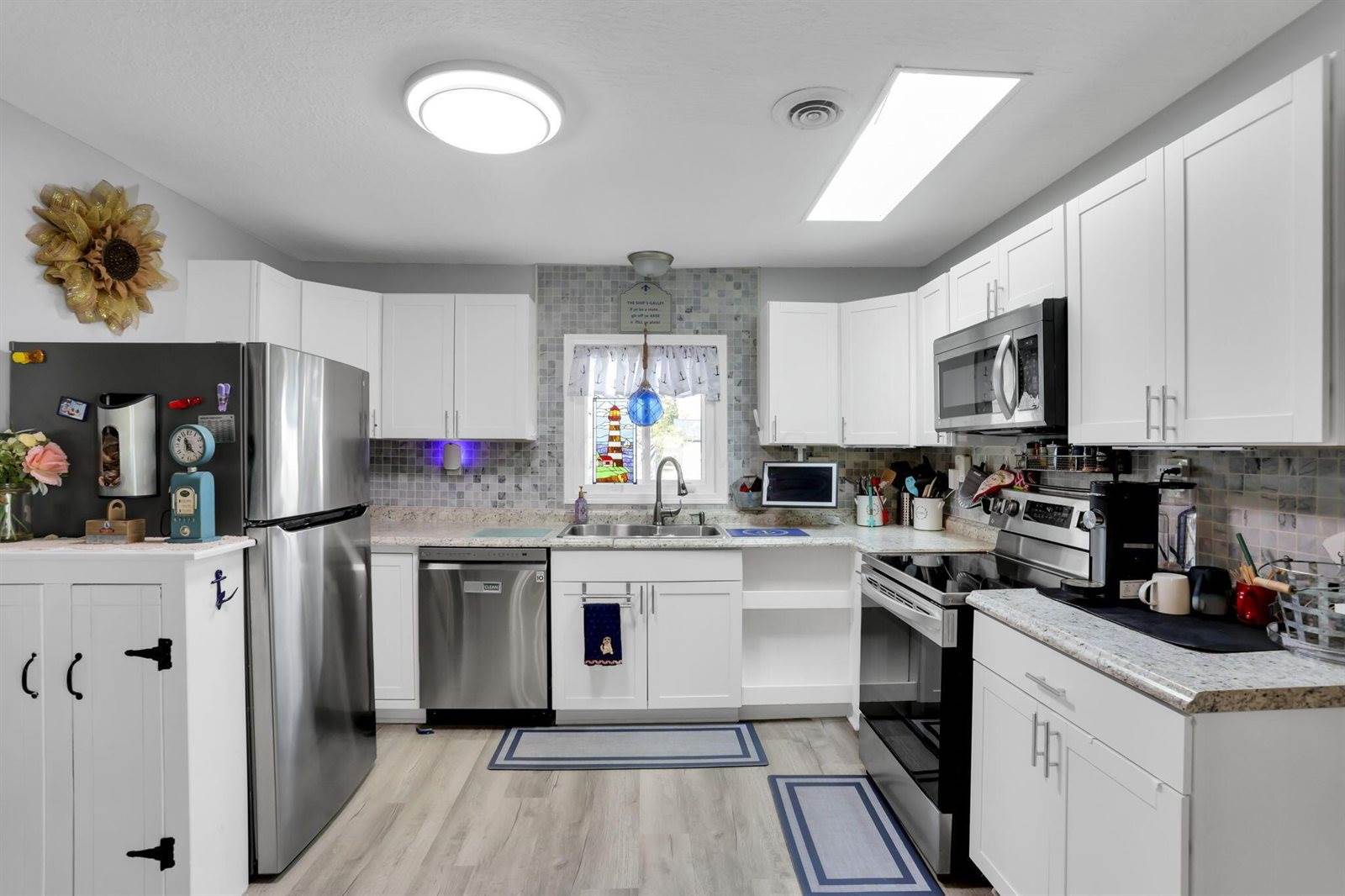 24 Maple Avenue, Thornville, OH 43076