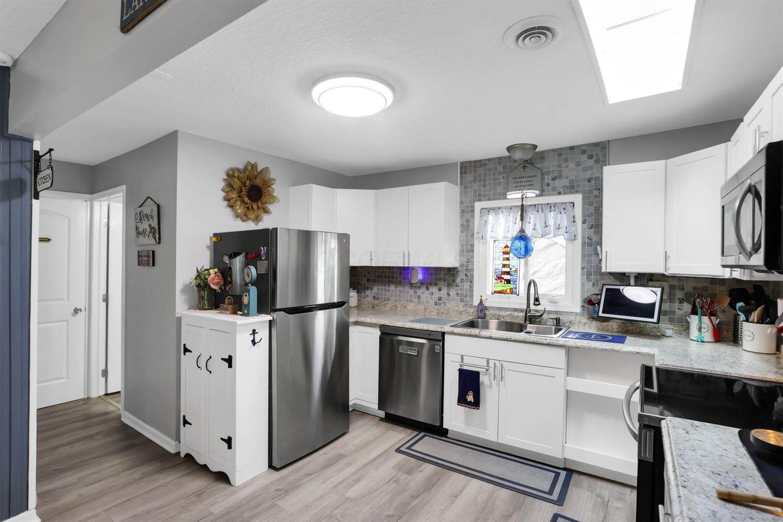 24 Maple Avenue, Thornville, OH 43076