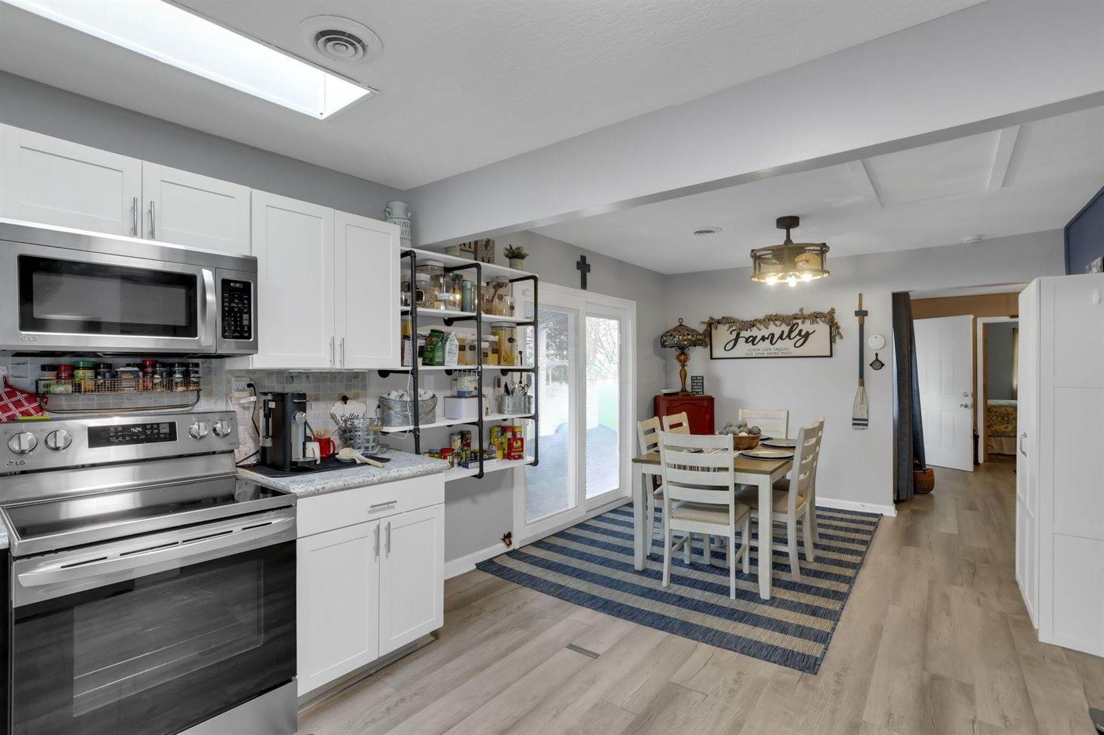 24 Maple Avenue, Thornville, OH 43076