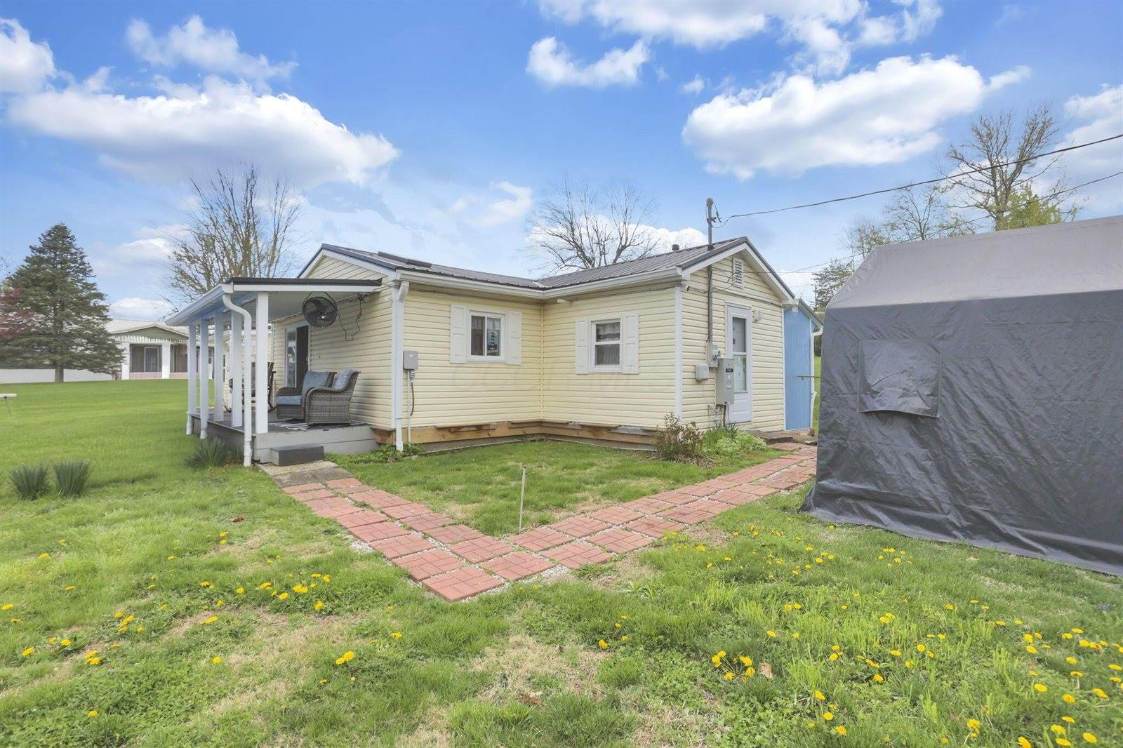 24 Maple Avenue, Thornville, OH 43076