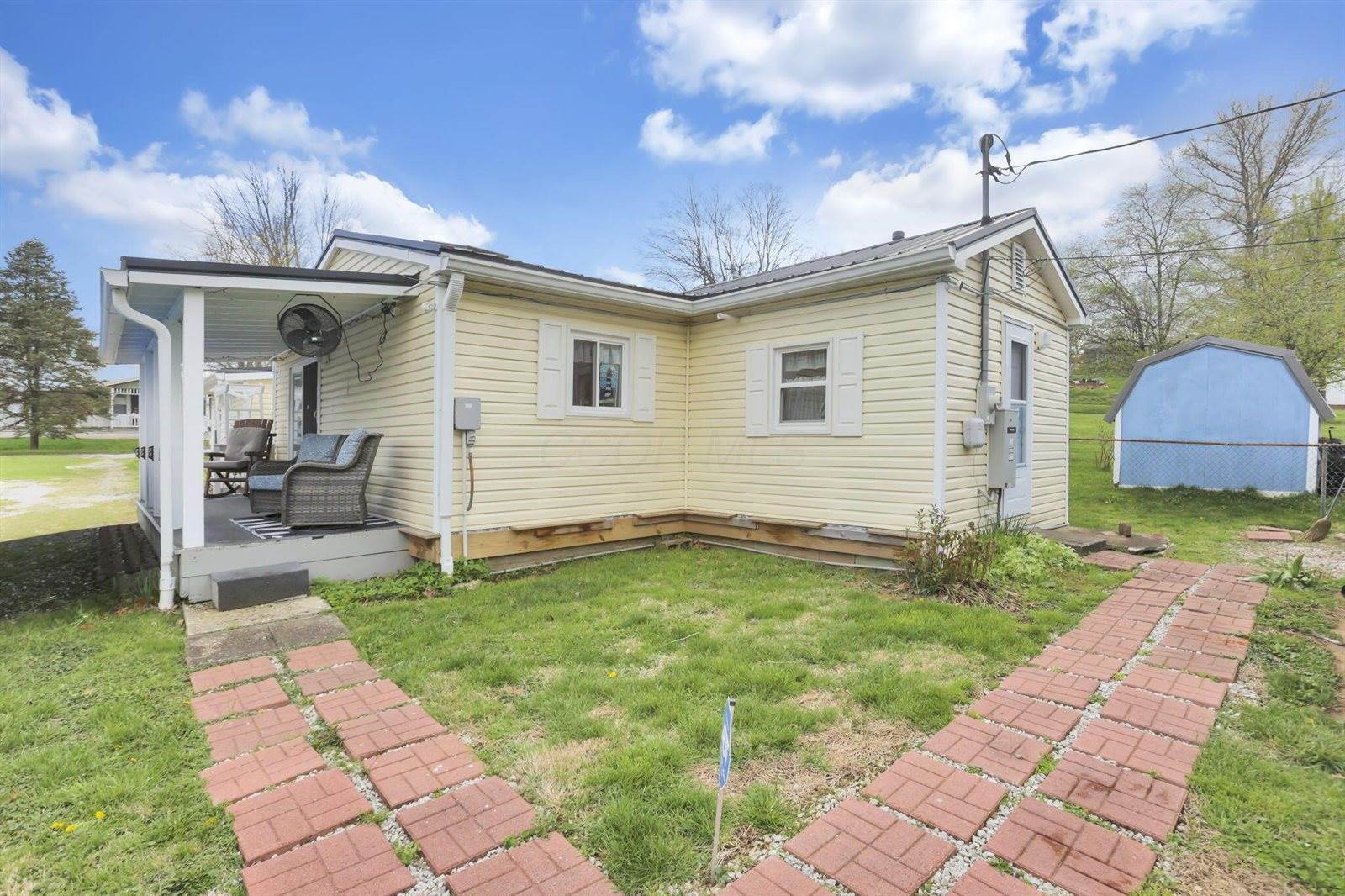 24 Maple Avenue, Thornville, OH 43076