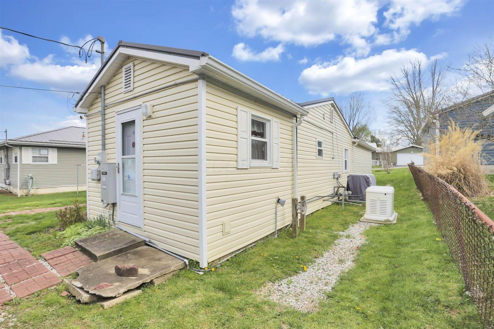 24 Maple Avenue, Thornville, OH 43076