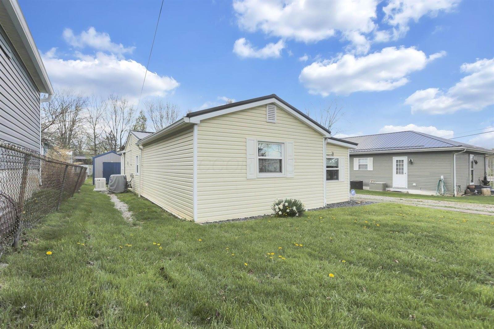24 Maple Avenue, Thornville, OH 43076