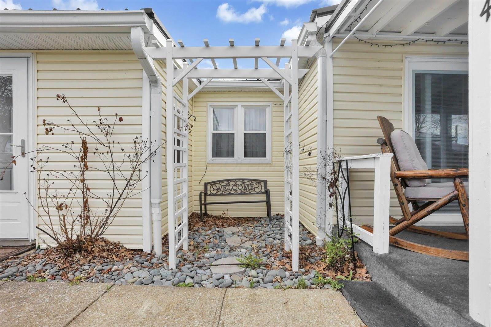 24 Maple Avenue, Thornville, OH 43076