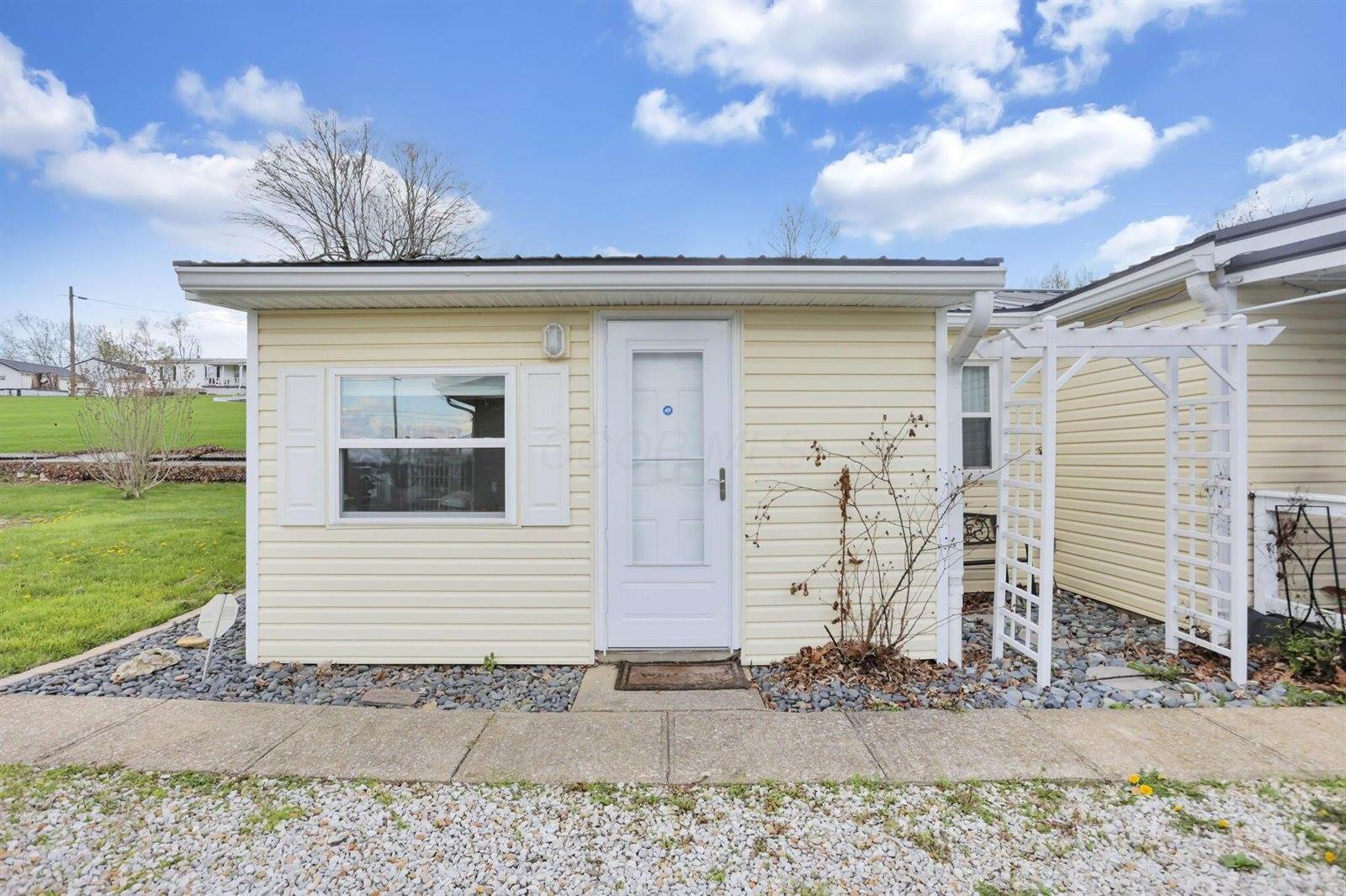 24 Maple Avenue, Thornville, OH 43076