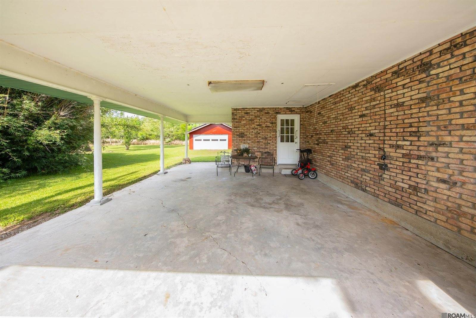 11163 Hwy 22, Saint Amant, LA 70774