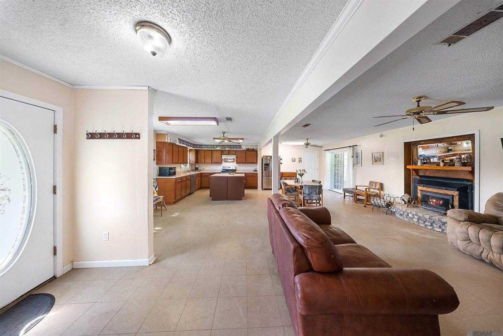 11163 Hwy 22, Saint Amant, LA 70774
