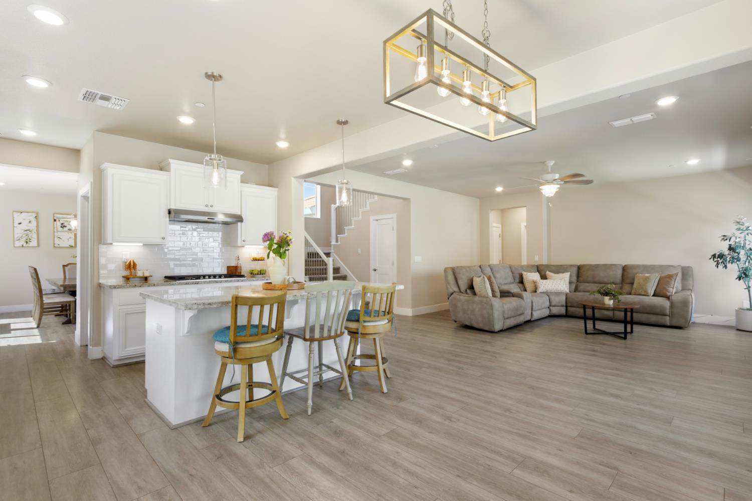 1916 Beale Circle, Lincoln, CA 95648