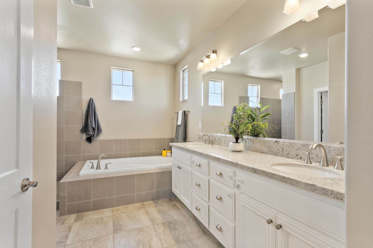 1916 Beale Circle, Lincoln, CA 95648