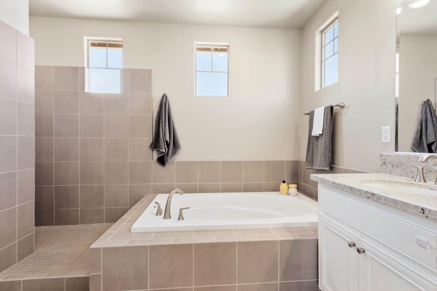 1916 Beale Circle, Lincoln, CA 95648