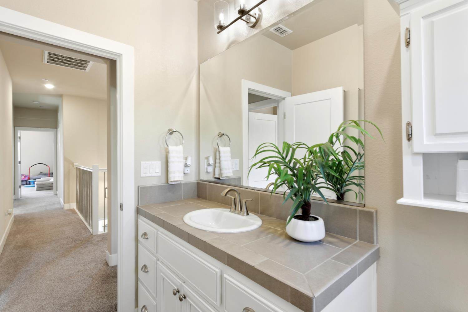 1916 Beale Circle, Lincoln, CA 95648