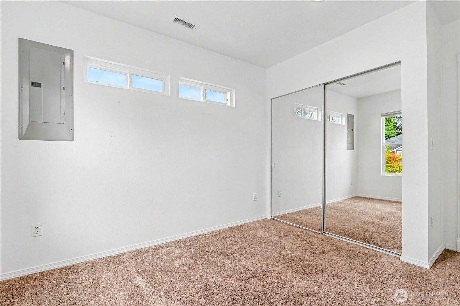 1209 9th Avenue SE, Olympia, WA 98501