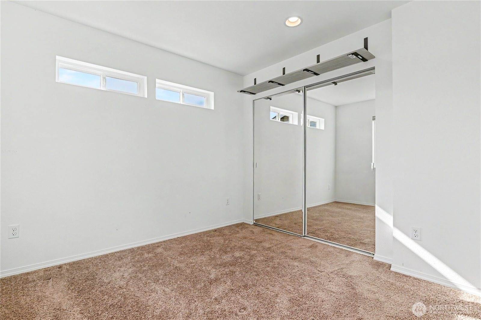1209 9th Avenue SE, Olympia, WA 98501