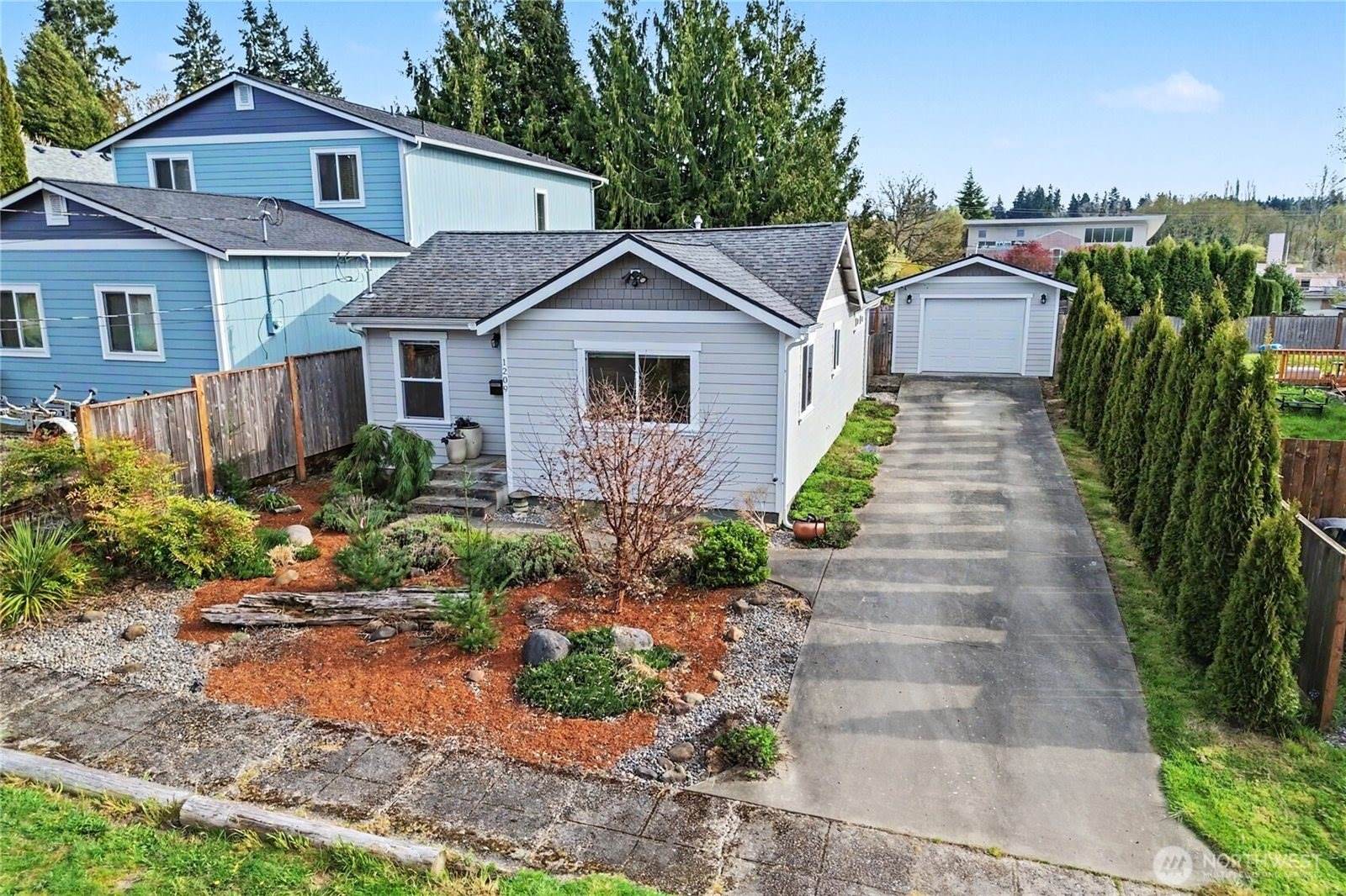 1209 9th Avenue SE, Olympia, WA 98501