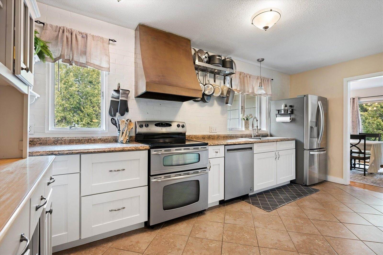 7 Williams Street, Hampden, ME 04444