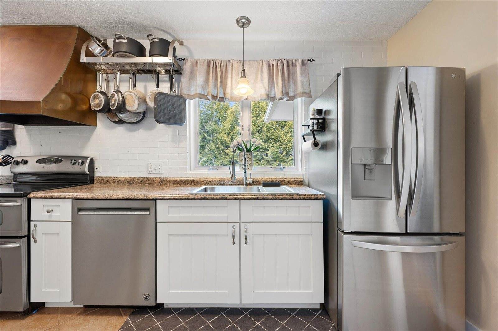 7 Williams Street, Hampden, ME 04444