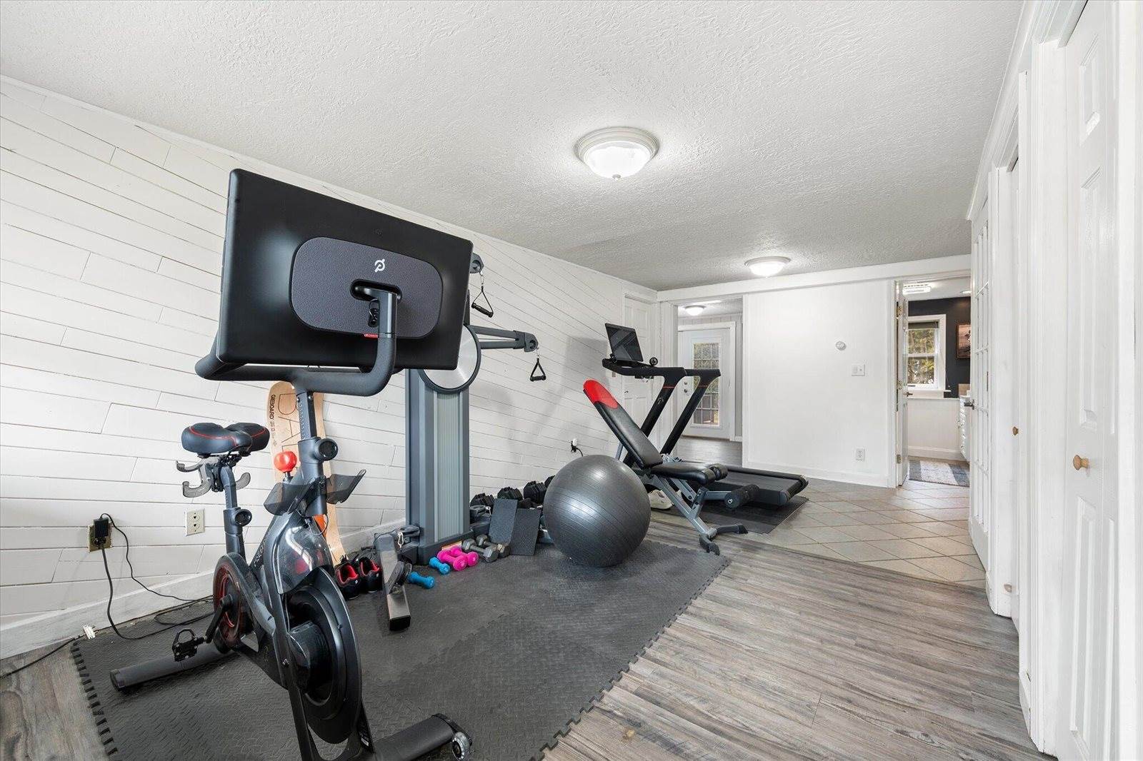 7 Williams Street, Hampden, ME 04444