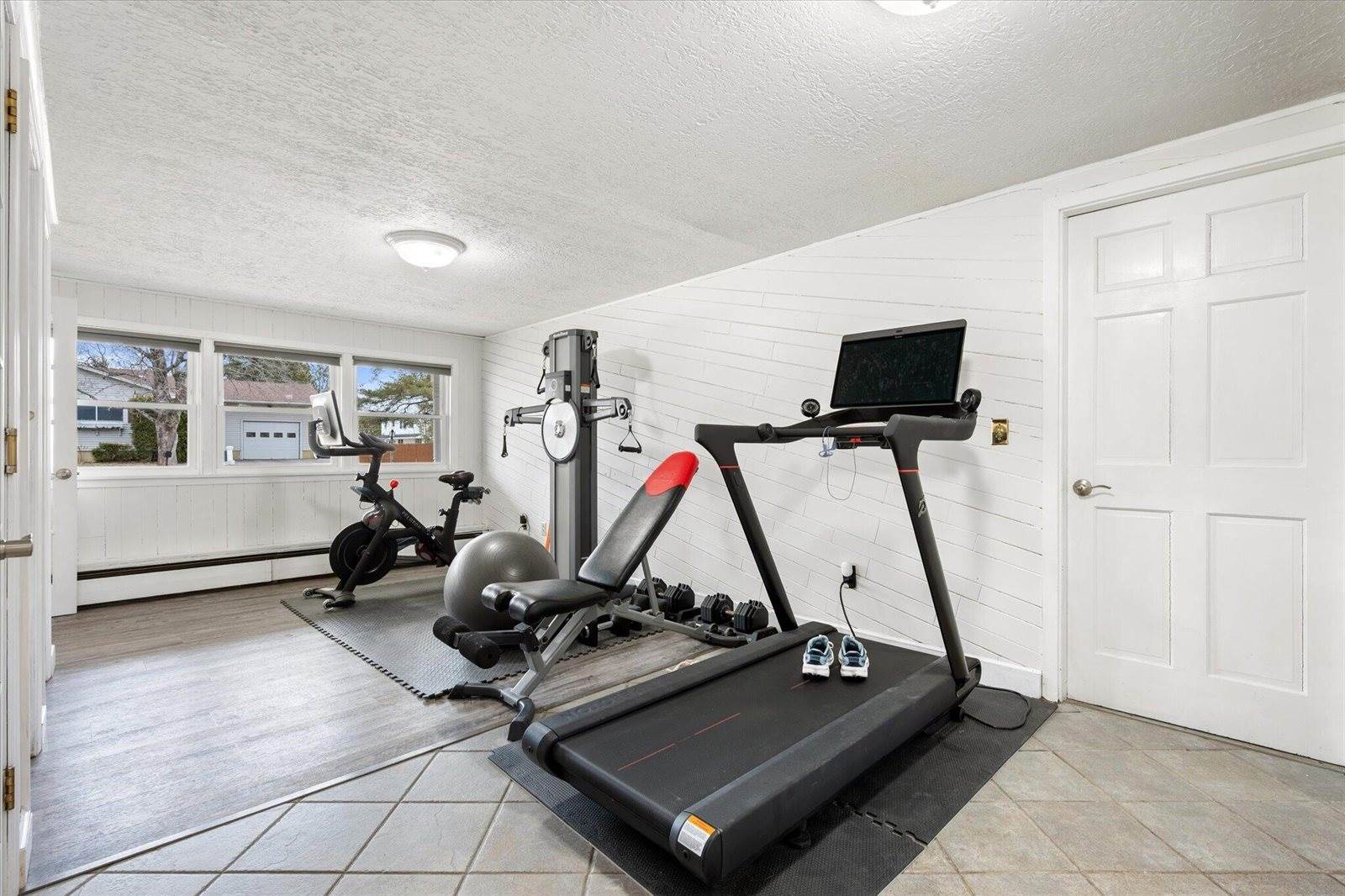 7 Williams Street, Hampden, ME 04444