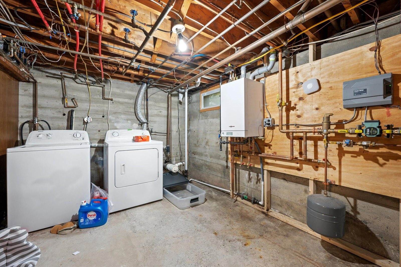 7 Williams Street, Hampden, ME 04444