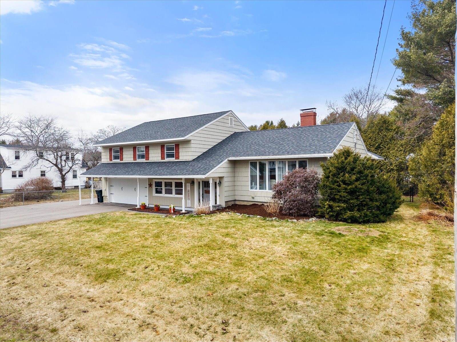 7 Williams Street, Hampden, ME 04444