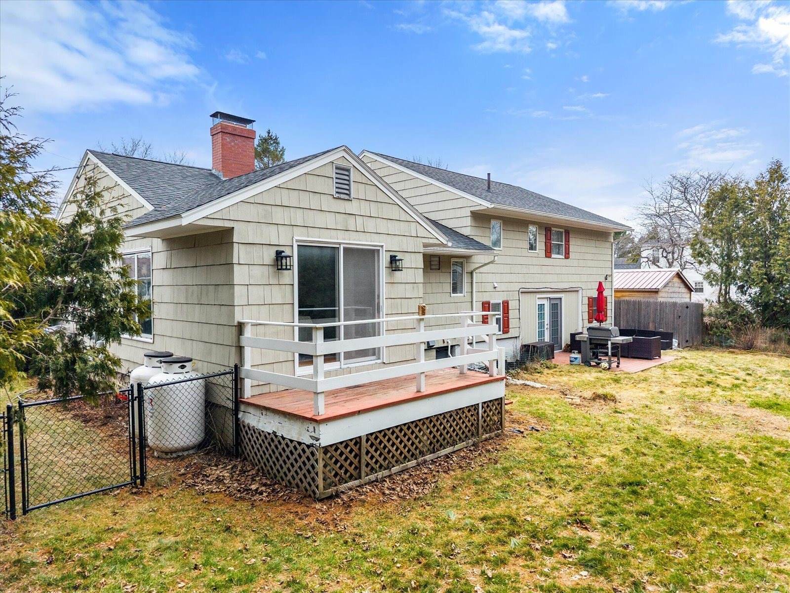 7 Williams Street, Hampden, ME 04444