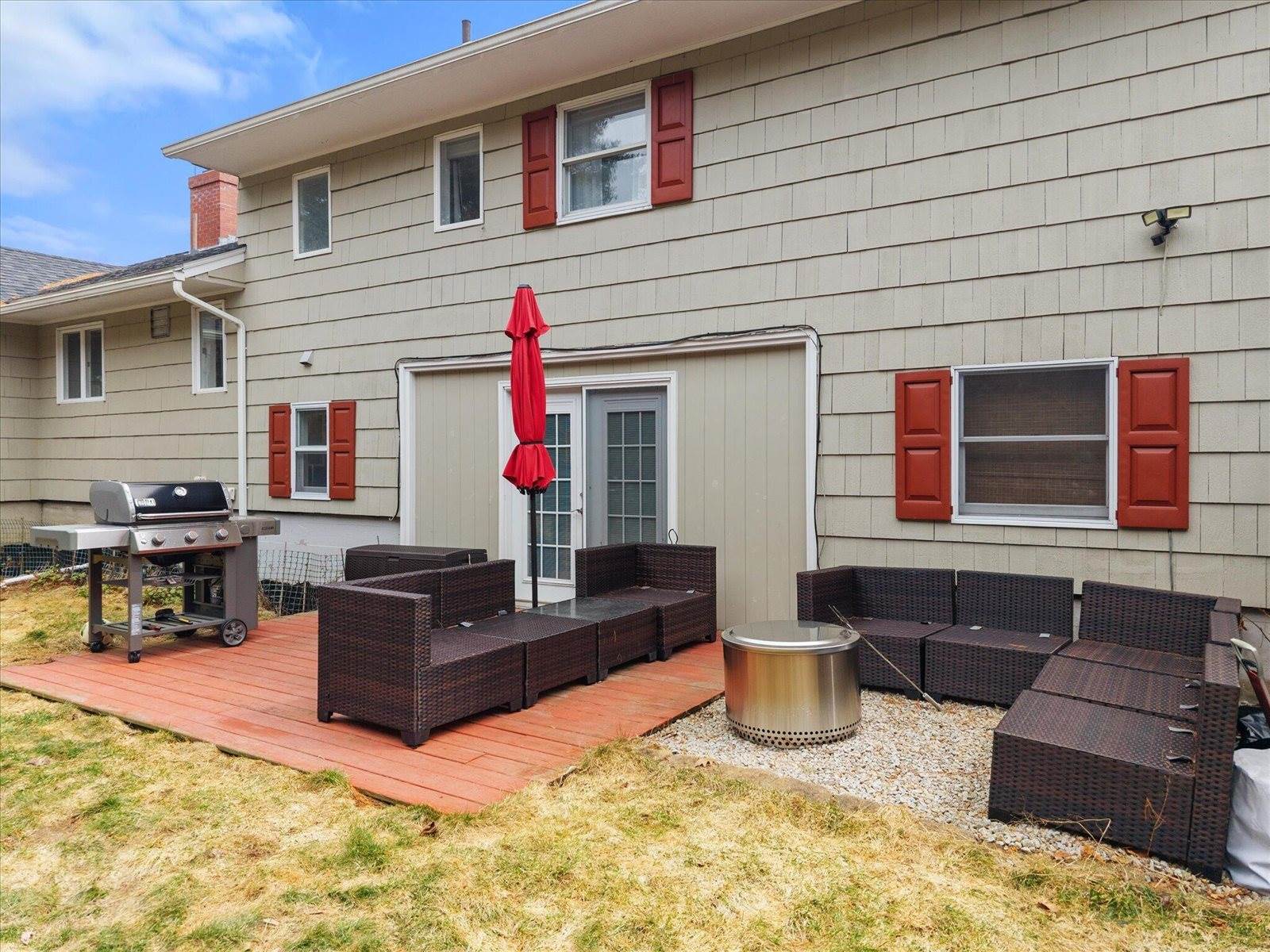 7 Williams Street, Hampden, ME 04444