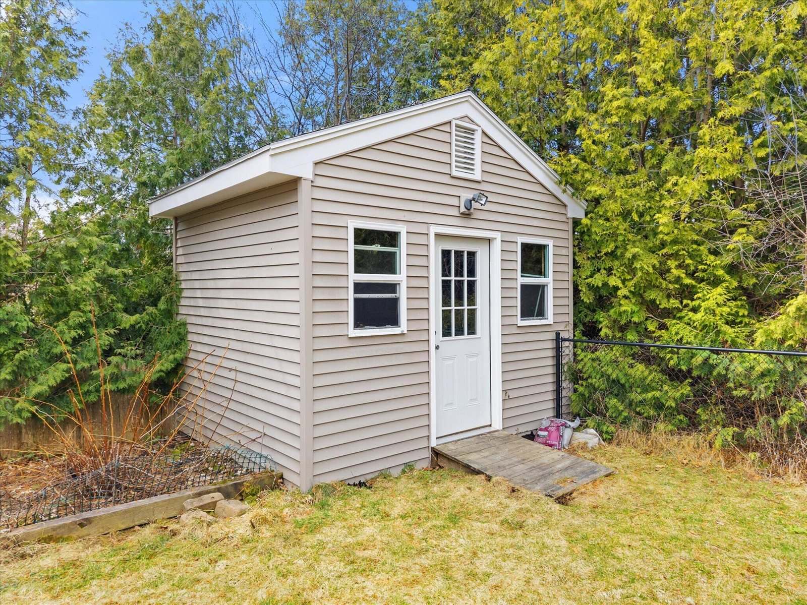 7 Williams Street, Hampden, ME 04444