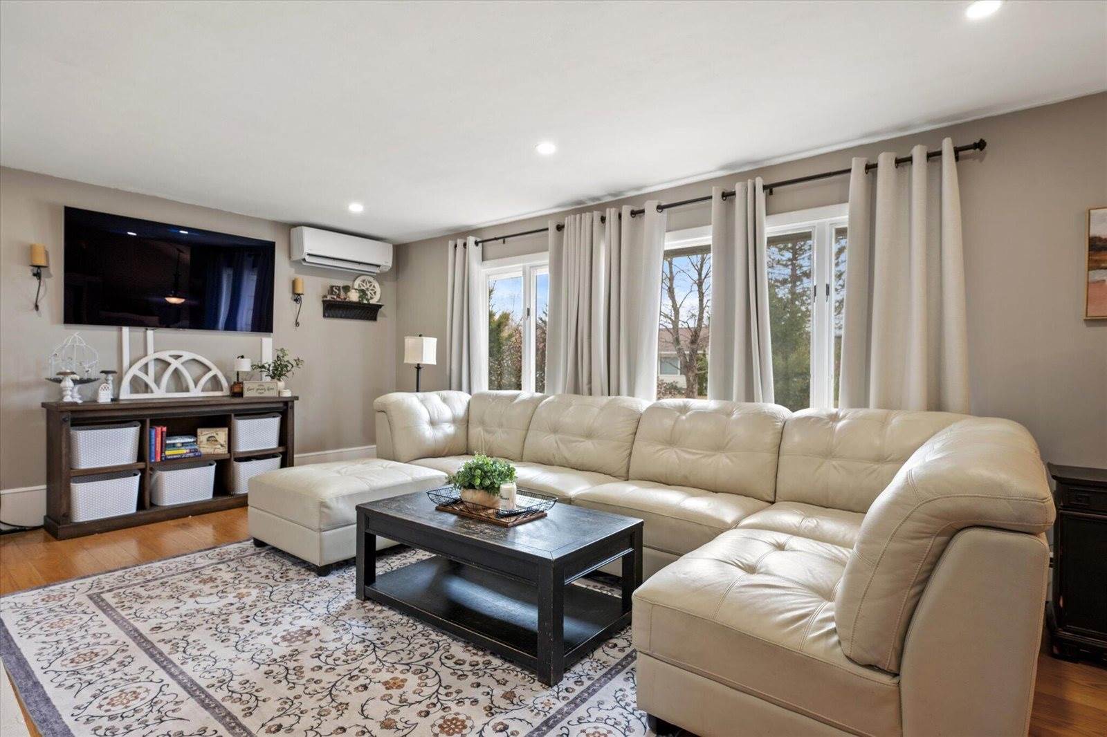 7 Williams Street, Hampden, ME 04444