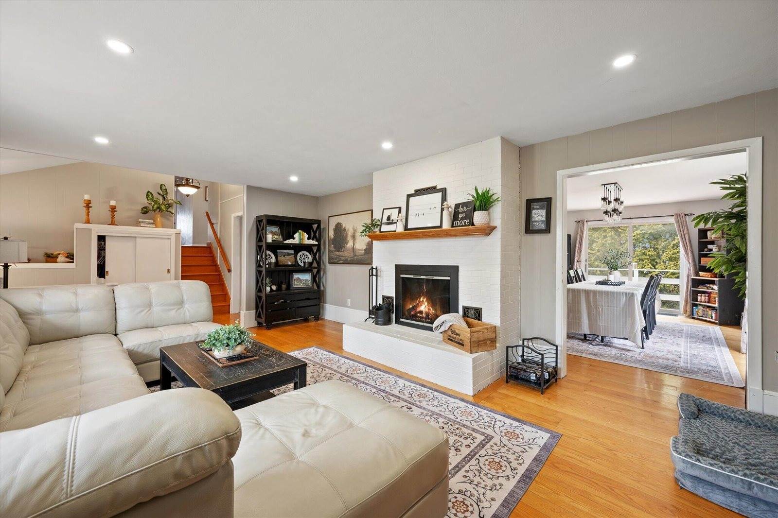 7 Williams Street, Hampden, ME 04444