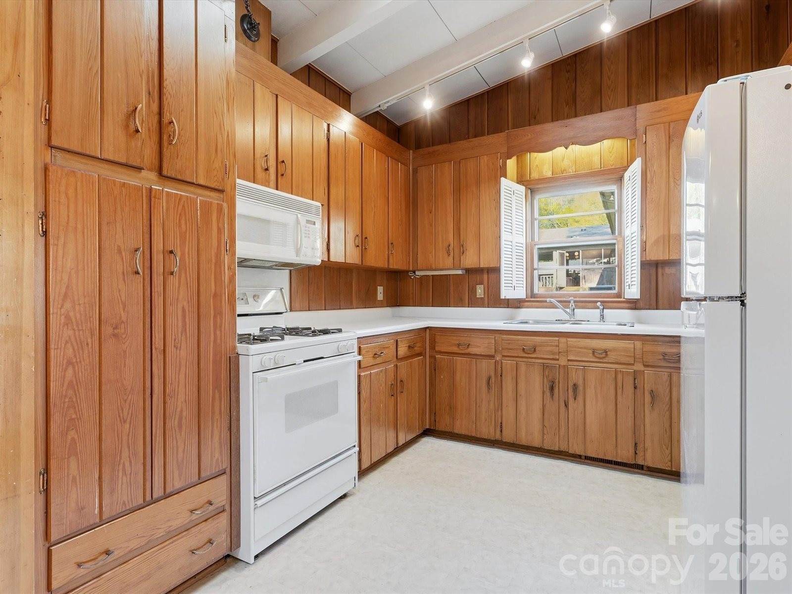3718 Country Club Drive, Charlotte, NC 28205