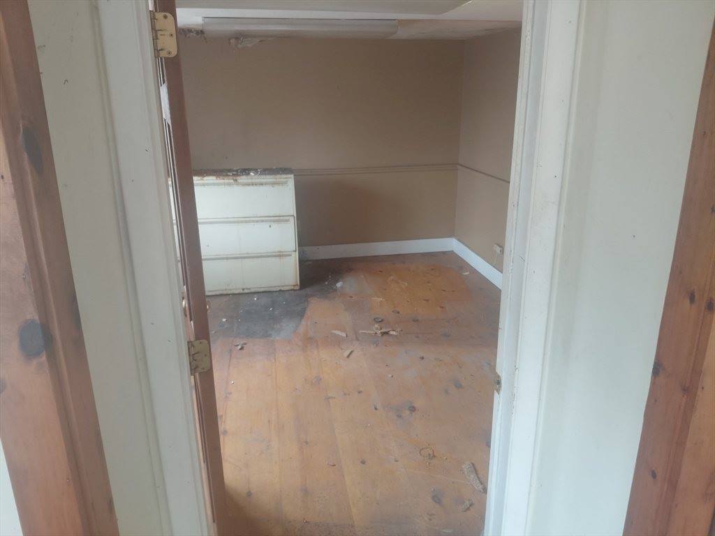 46 Gile St, Haverhill, MA 01830