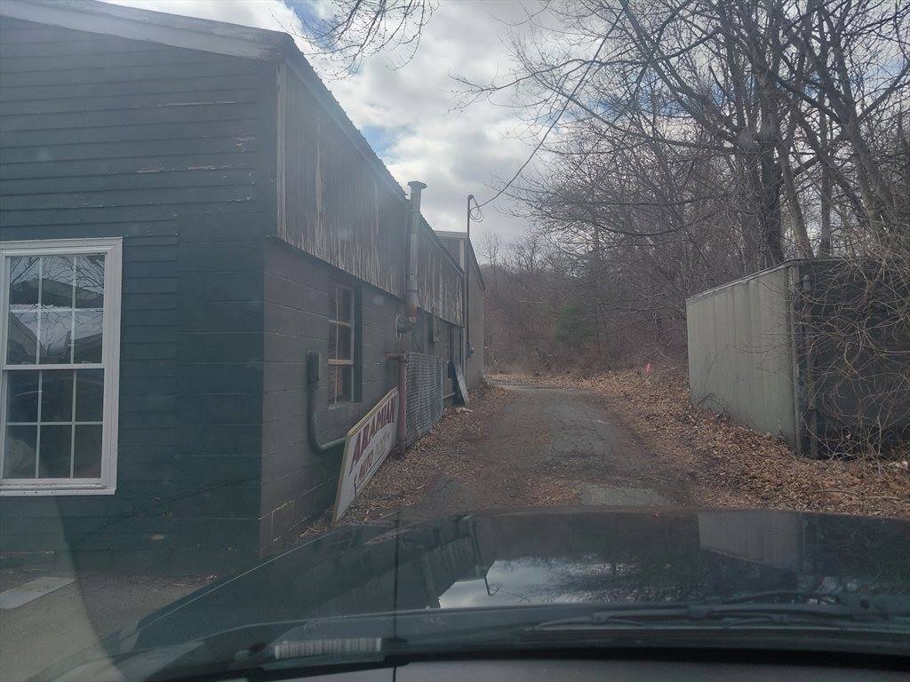 46 Gile St, Haverhill, MA 01830