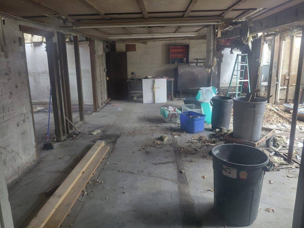 46 Gile St, Haverhill, MA 01830