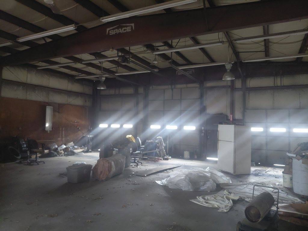 46 Gile St, Haverhill, MA 01830