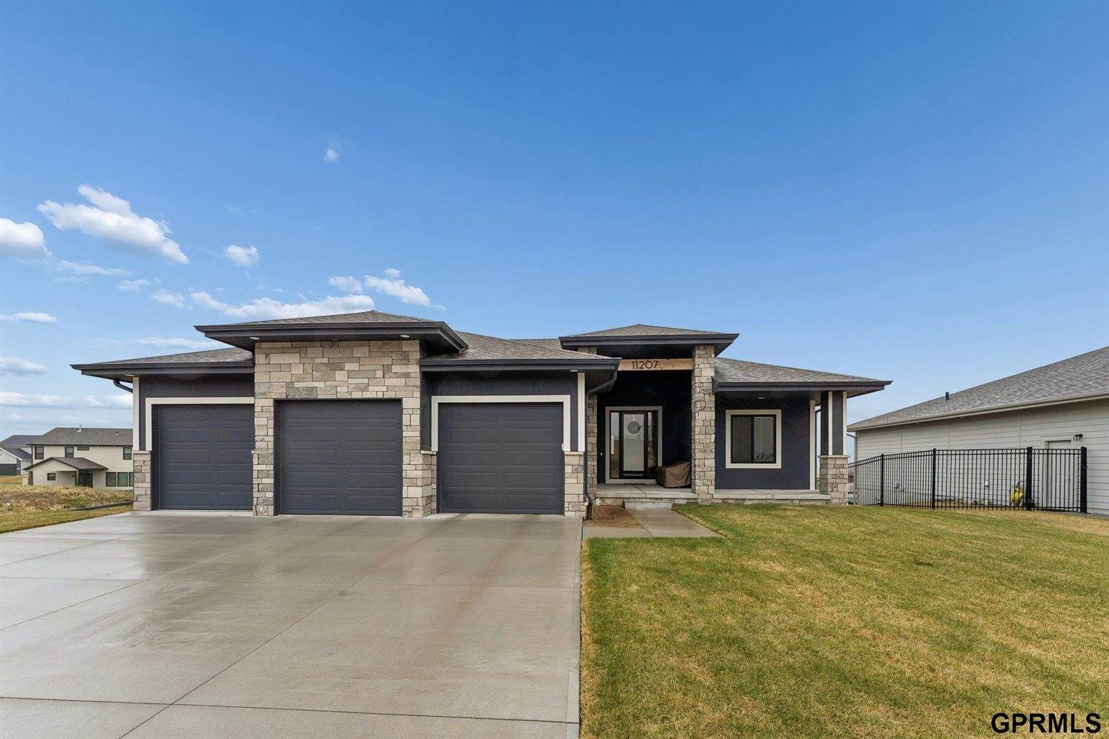 11207 North 170Th Street, Bennington, NE 68007